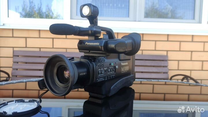 Видеокамера panasonic M3000