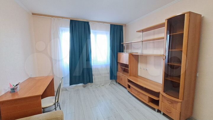 2-к. квартира, 50 м², 8/10 эт.