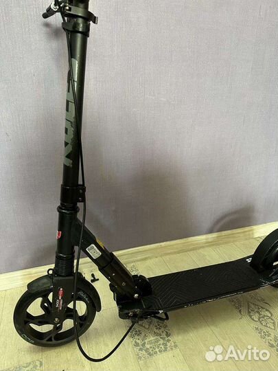 Самокат roces 200 disc черный