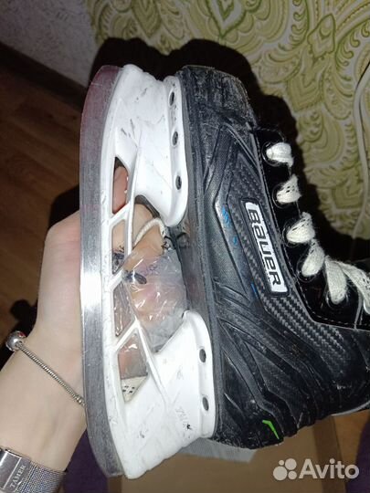 Хоккейные коньки bauer
