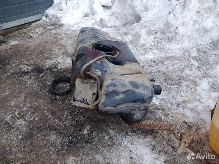 Бак топливный kia Пиканто 1