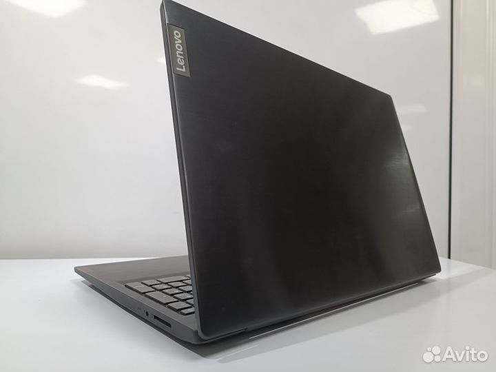 Мощный Lenovo на AMD A9/8g/R5 graphics/ SSD