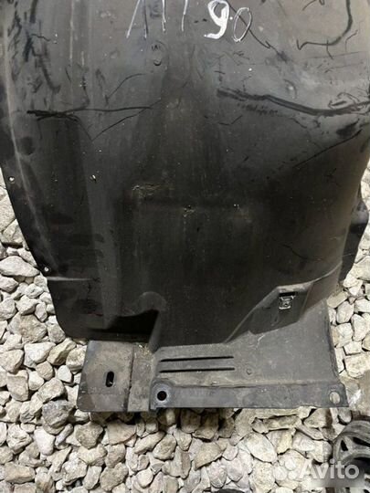 Подкрылок передний левый Bmw 3 E90