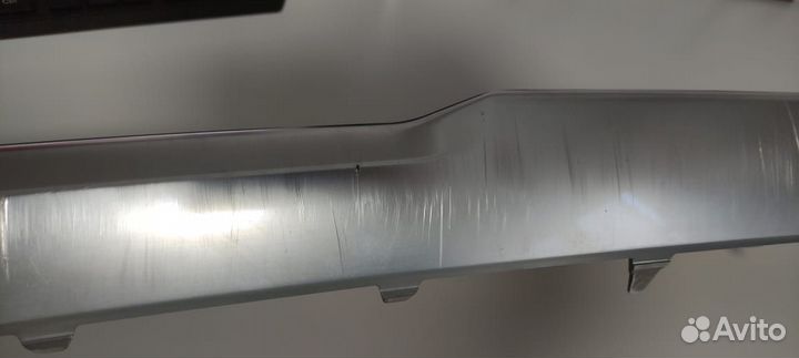 Молдинг на передний бампер