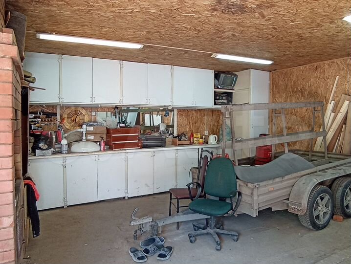 Гараж, > 30 м²