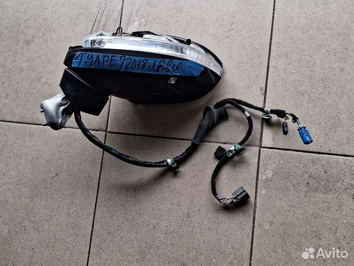 Зеркало боковое левое touareg