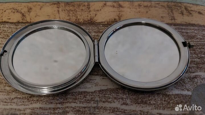 Винтажное зеркальце стразы