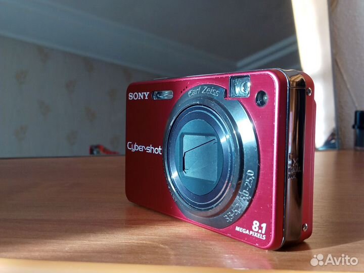 Компактный фотоаппарат