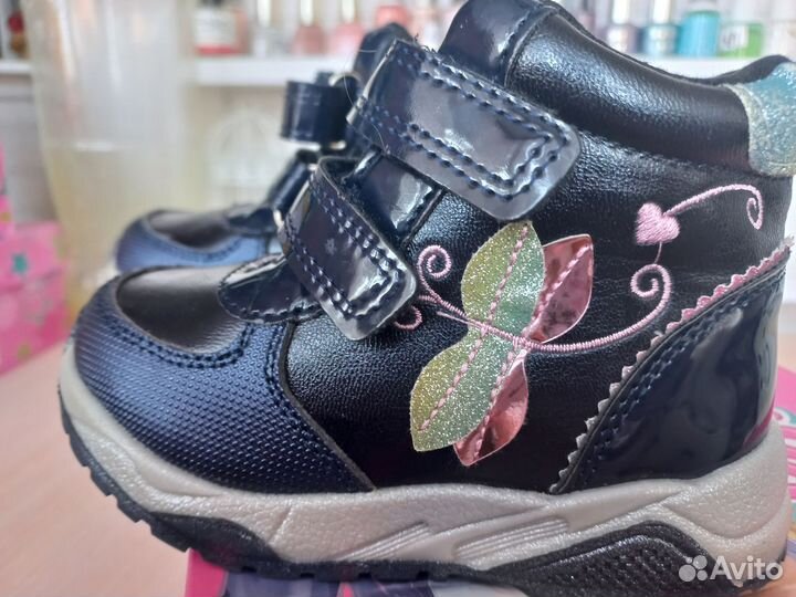 Ботинки демисезонные для девочки 22 размер