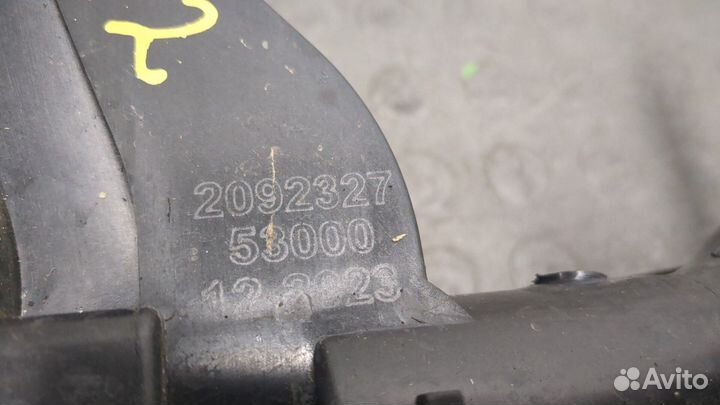 Радиатор охлаждения двигателя Opel Zafira C 2011