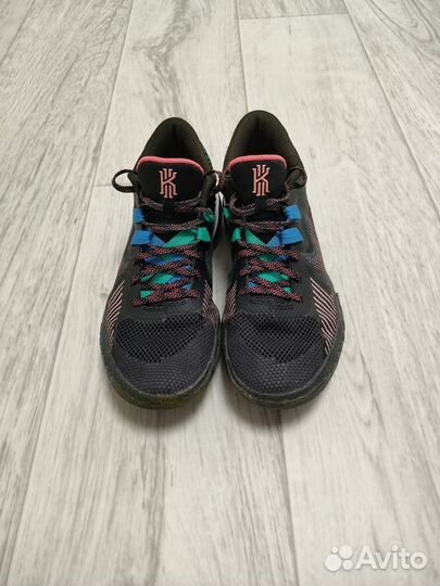 Баскетбольные кроссовки Nike Kyrie