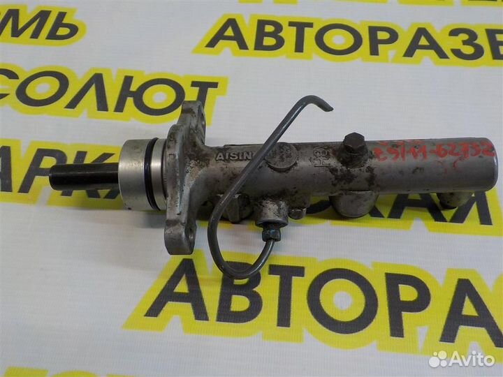 Цилиндр тормозной главный Toyota Camry XV30 2001