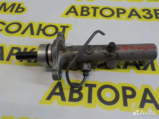 Цилиндр тормозной главный Toyota Camry XV30 2001