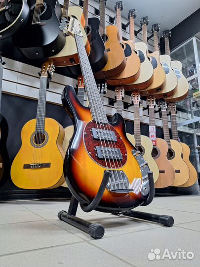 Бас-гитара 5 струн Новая