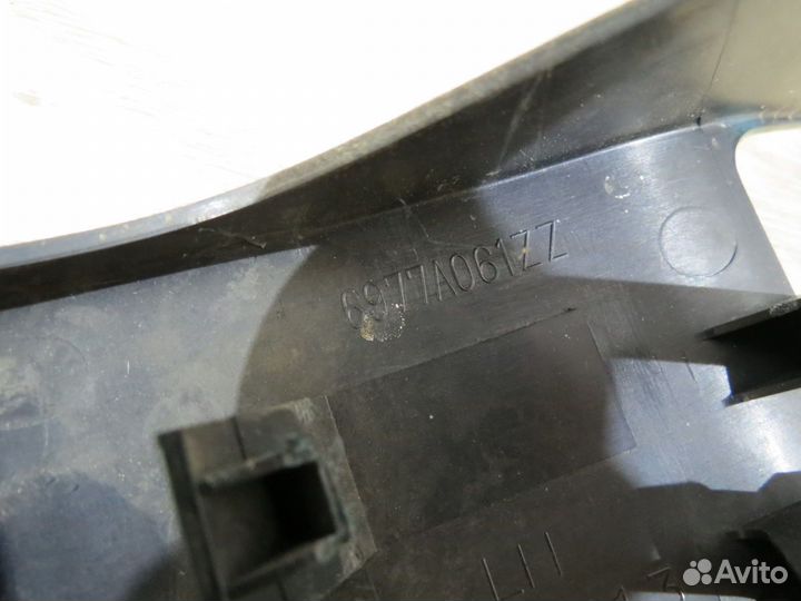 Накладка крепления сиденья Mitsubishi Outlander XL