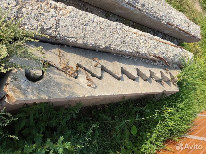 Перемычки бетонные бу