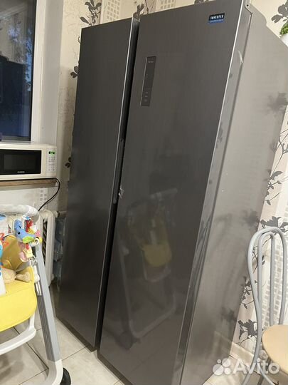 Холодильник двухстворчатый