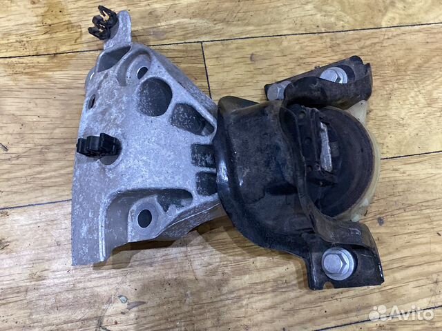 Опора двигателя Renault Duster 2.0 F4RE 410