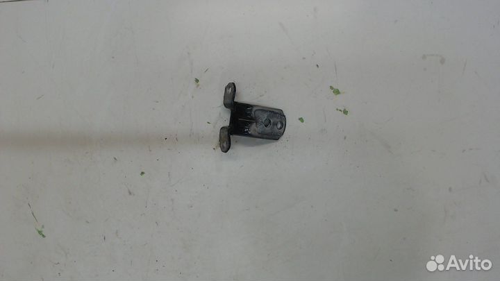 Петля двери Nissan Rogue, 2011