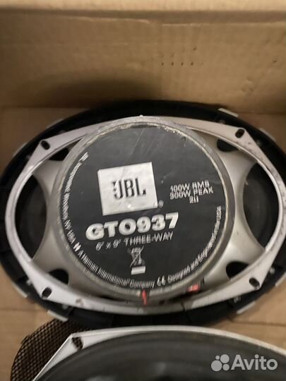 Акустические колонки jbl