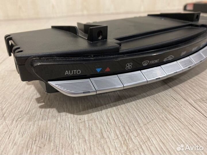 Блок управления климат-контролем Mercedes Benz