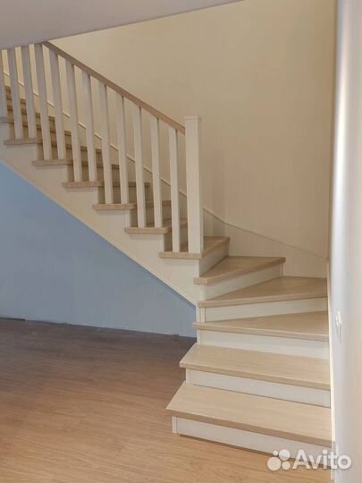 Металлокаркас лестницы