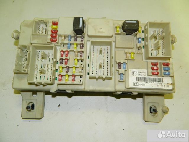 Салонный предохранитель форд фокус 2. Блок предохранителей Форд фокус 2 Рестайлинг 2008 1.8 механика. Форд фокус 2 предохранители в салоне предохрани. Блок предохранителей Форд фокус 2 Рестайлинг 1.8. Форд фокус 2 блок предохранителей в салоне.