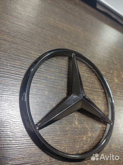 Эмблема крышки багажника Mercedes A0998108500