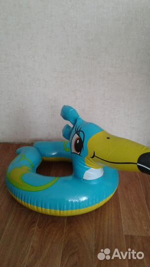 Надувной круг тукан
