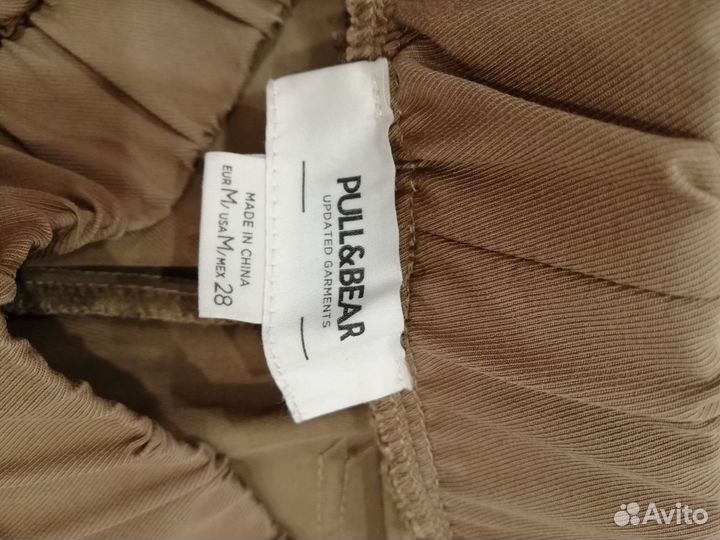 Брюки Pull&Bear с большими карманами у колен