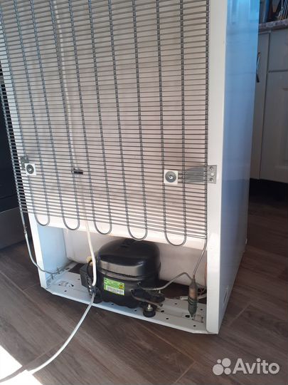 Морозильная камера 210л