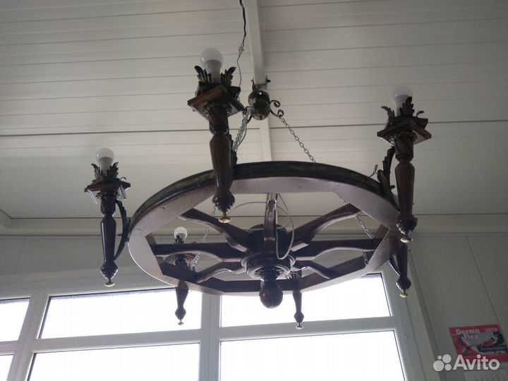 Люстра новая из натурального дерева