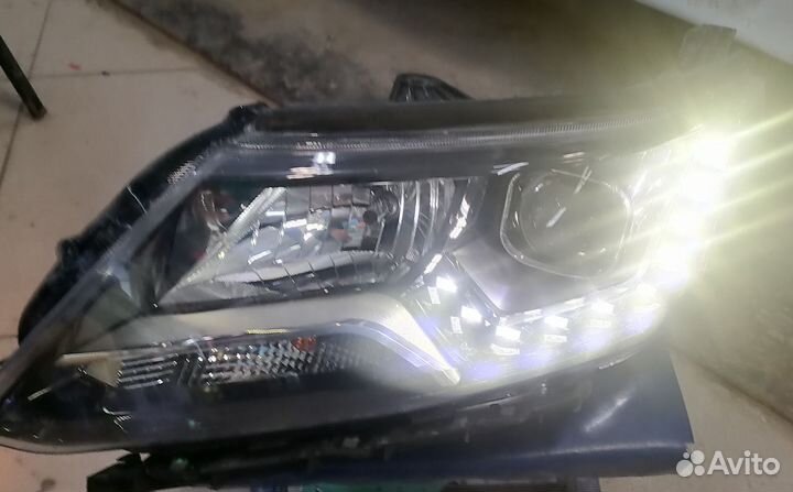 Фара передняя левая Geele Emgrand x7