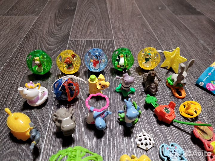 Пакетом фигурки-игрушки из Киндера и других
