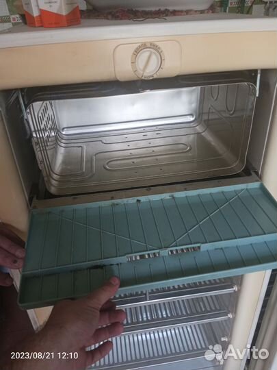 Холодильник 