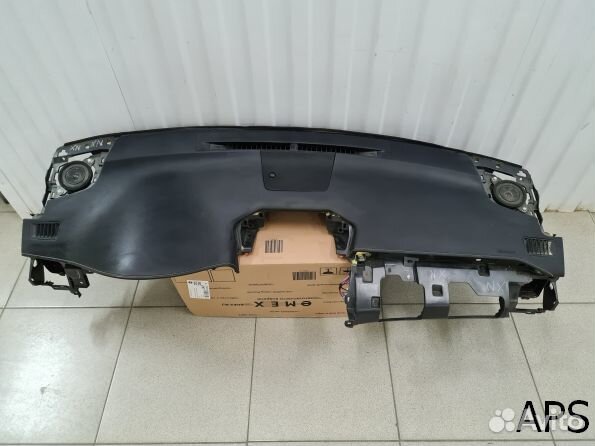 Торпедо с подушкой Лексус нх 200 300 оригинал бу