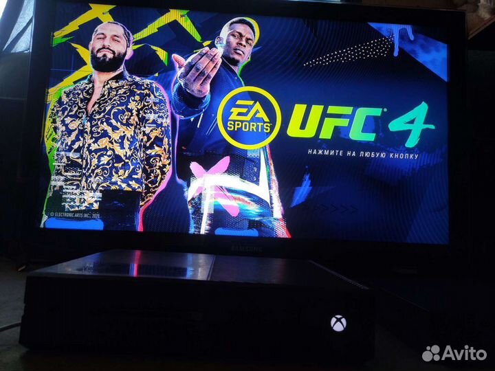 Приставка Xbox One + 450 игр + Хиты + Live Gold