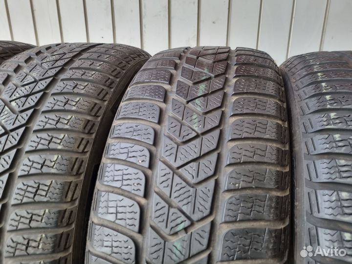 Pirelli Winter Sottozero 3 215/55 R16