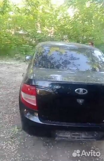 LADA Granta 1.6 МТ, 2012, битый, 285 000 км