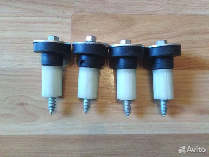 Транспортировочные болты стиральной машины