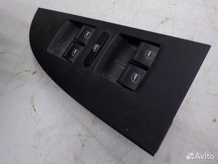 Блок управления стеклоподъемниками Seat Leon 2009