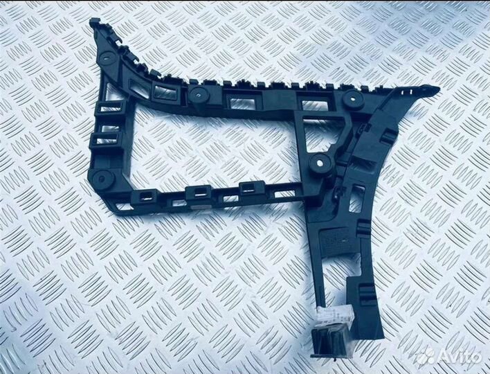 Кронштейн заднего бампера Volkswagen Jetta