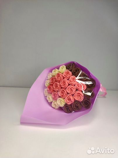 Розы из Белого и Молочного Шоколада 29 шт в Букете