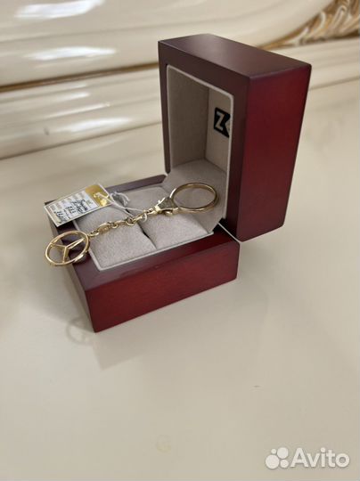 Брелок Mercedes-Benz