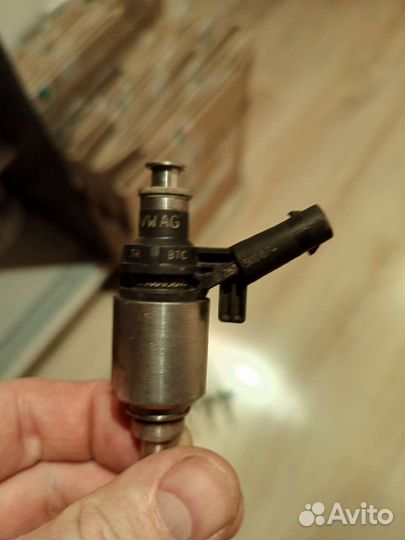 Форсунка топливная Audi 2.0 tfsi