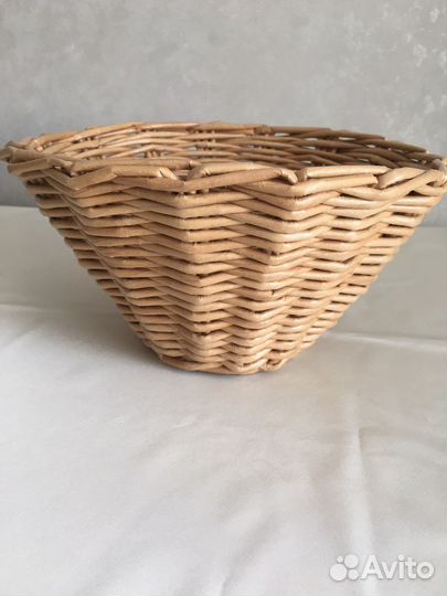 Корзина плетеная кашпо.Фруктовница