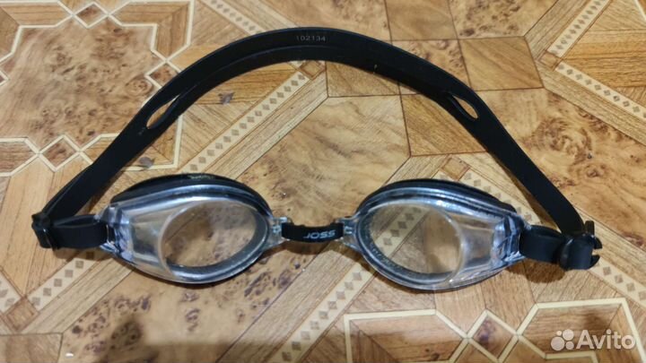 Очки для плавания
