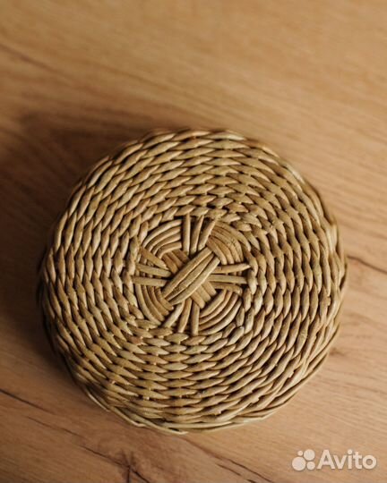 Корзина плетеная из лозы