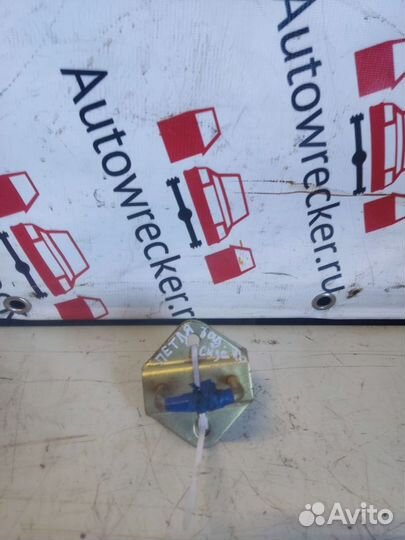 Скоба крепежная (петля) задних сидений ланос сенс