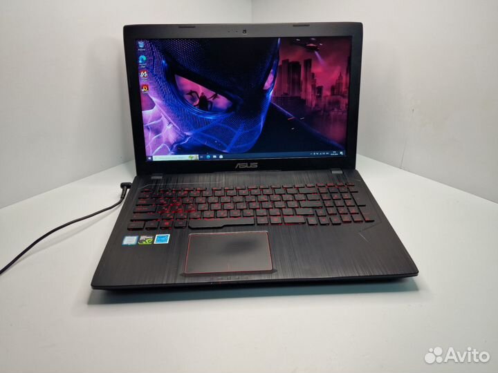 Игровой ноутбук Asus i7/GTX1050Ti/SSD+HDD